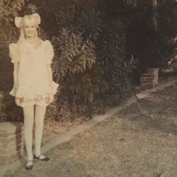 Meet your Posher, Tiffany - Picture 7 of 17